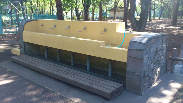 バーベキュー場水場